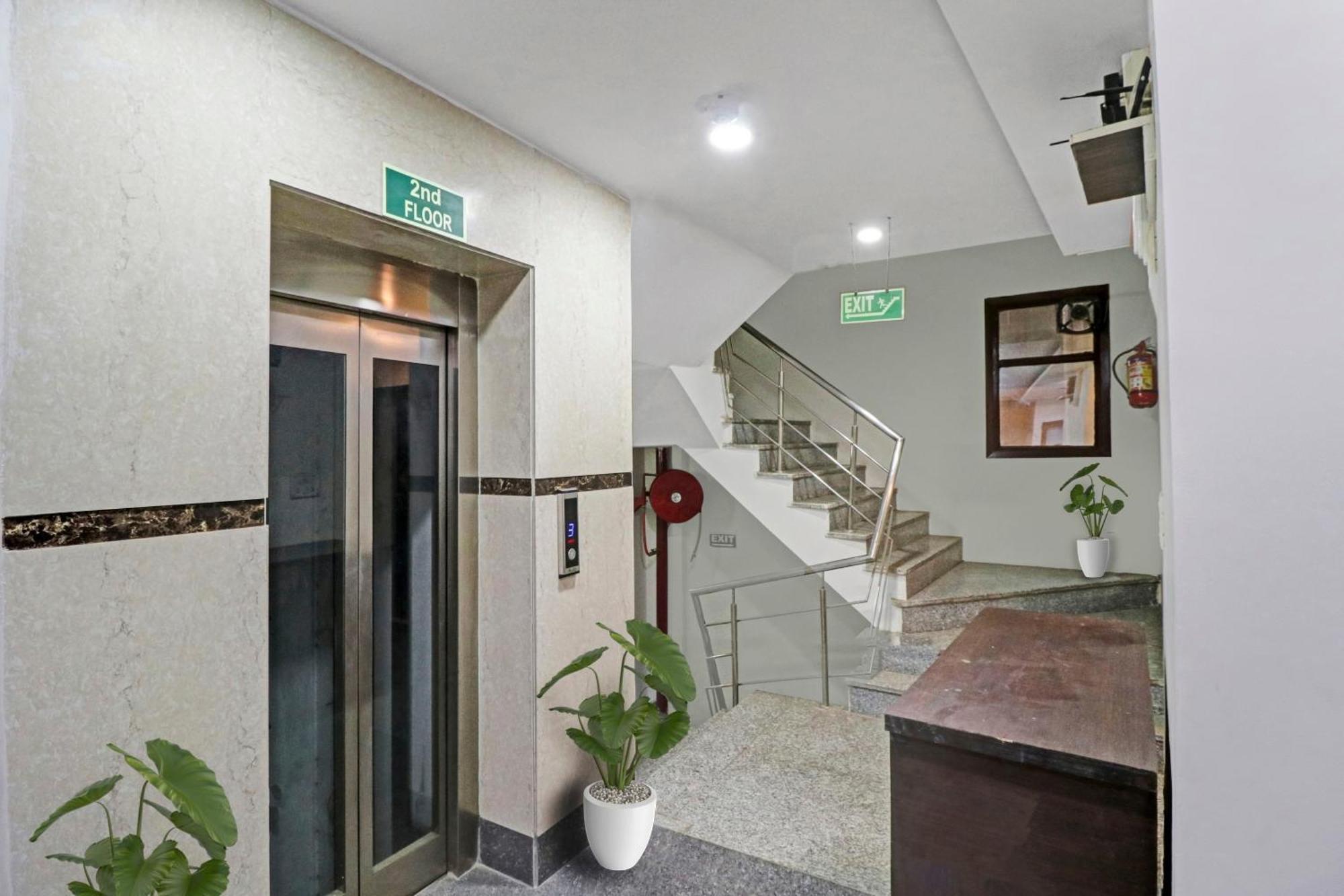 Hotel Stay House New Delhi Extérieur photo